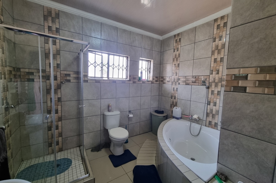 3 Bedroom Property for Sale in Stilfontein Ext 3 North West